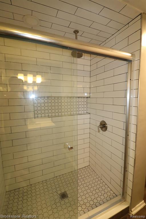 21800 Middlebelt Road Farmington, MI 48336 - Photo 9 of 24