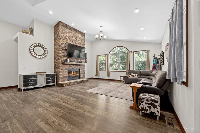 $400,000 | 5765 Muskie Trail, Morris, IL 60450