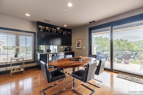 $899,000 | 521 Guadalupe Street, Unit 1101, Kerrville, TX 78028