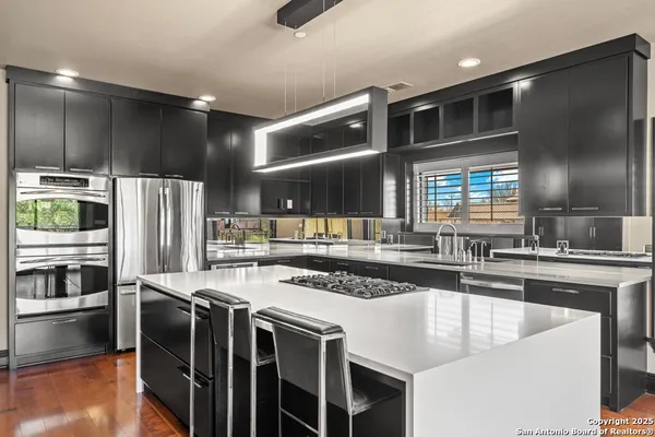 $899,000 | 521 Guadalupe Street, Unit 1101, Kerrville, TX 78028