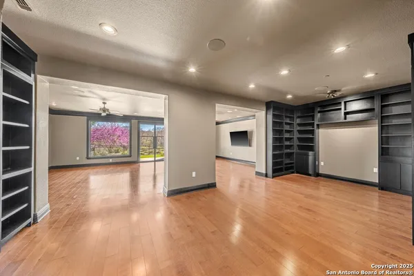 $899,000 | 521 Guadalupe Street, Unit 1101, Kerrville, TX 78028