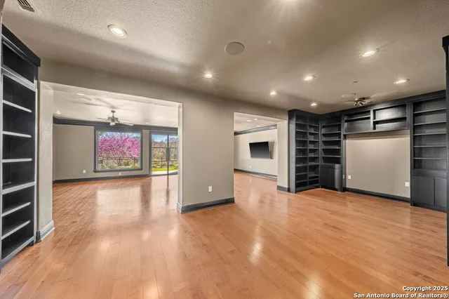 $939,000 | 521 Guadalupe Street, Unit 1101, Kerrville, TX 78028