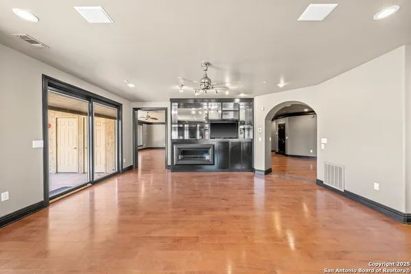 $899,000 | 521 Guadalupe Street, Unit 1101, Kerrville, TX 78028