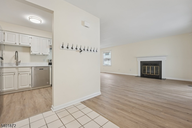 195 Alexandria Way Bernards, NJ 07920 - Photo 3 of 21