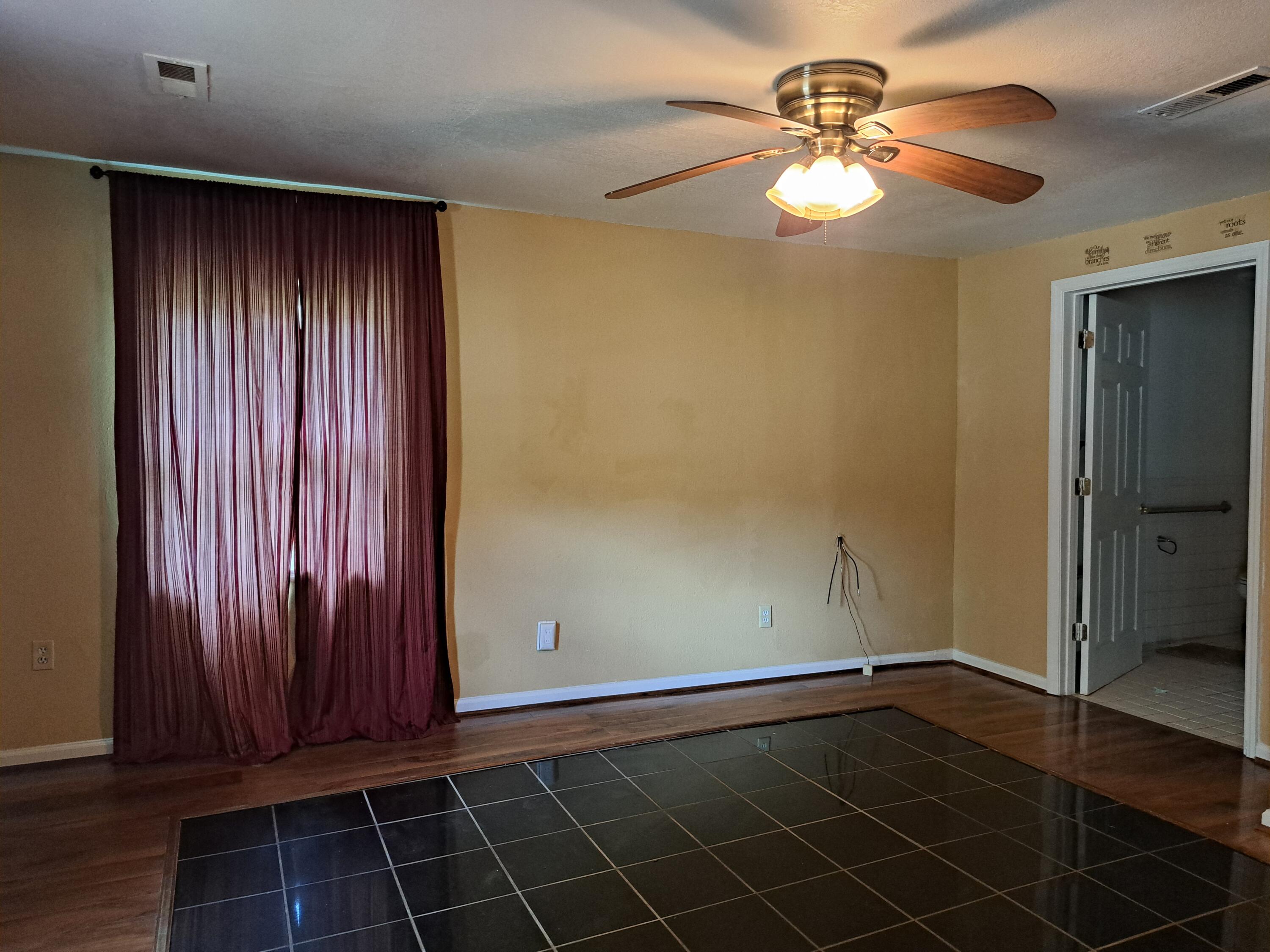 774 Hesseman Avenue Holly Hill, SC 29059 - Photo 7 of 10 20250815_131147 (1)