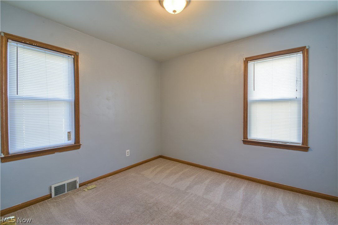 15711 Corkhill Road Maple Heights, OH 44137 - Photo 8 of 17 Gallery Image 8