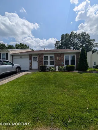 $379,900 | 252 Martine Way, Lakewood, NJ 08701