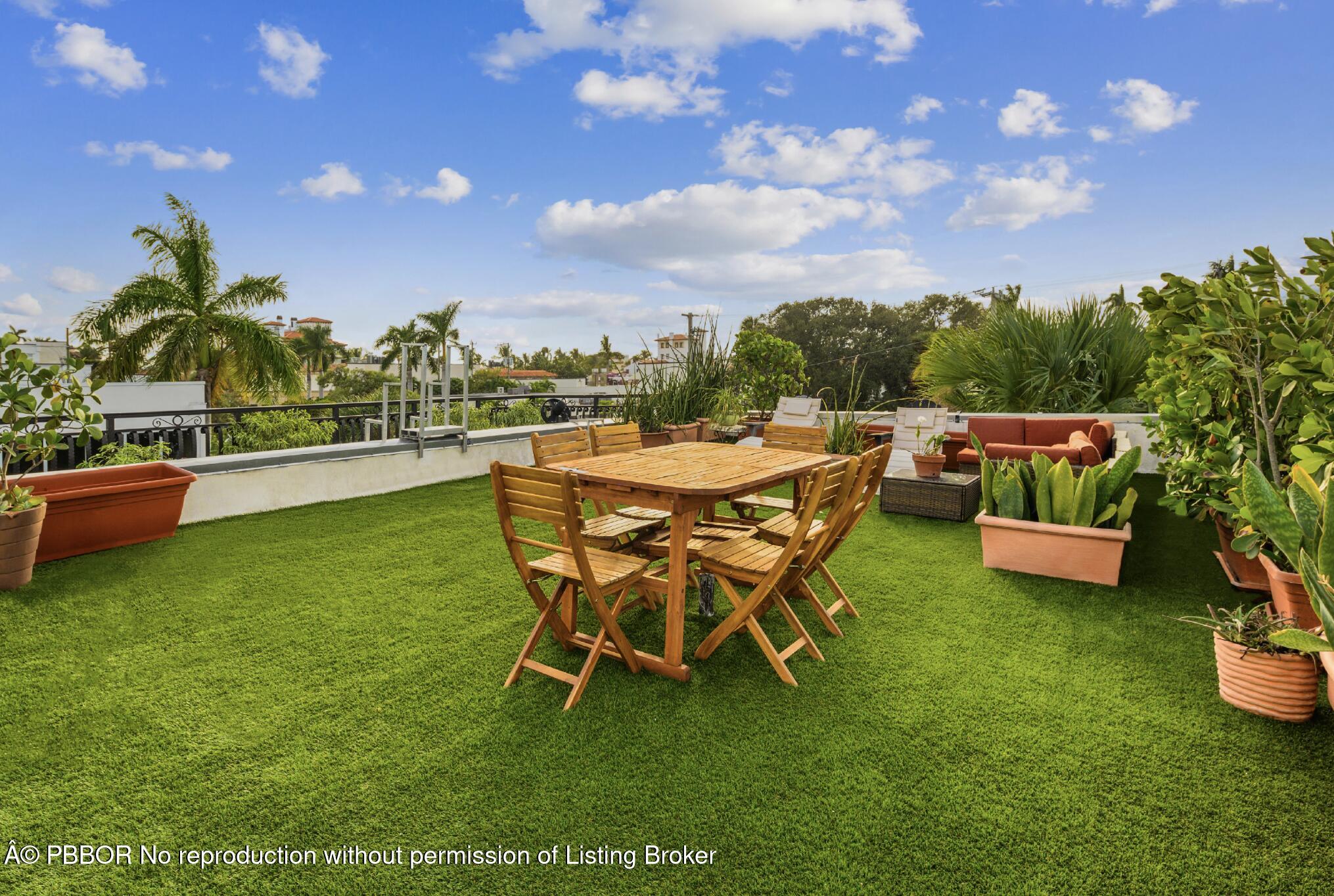 a view of an outdoor sitting space