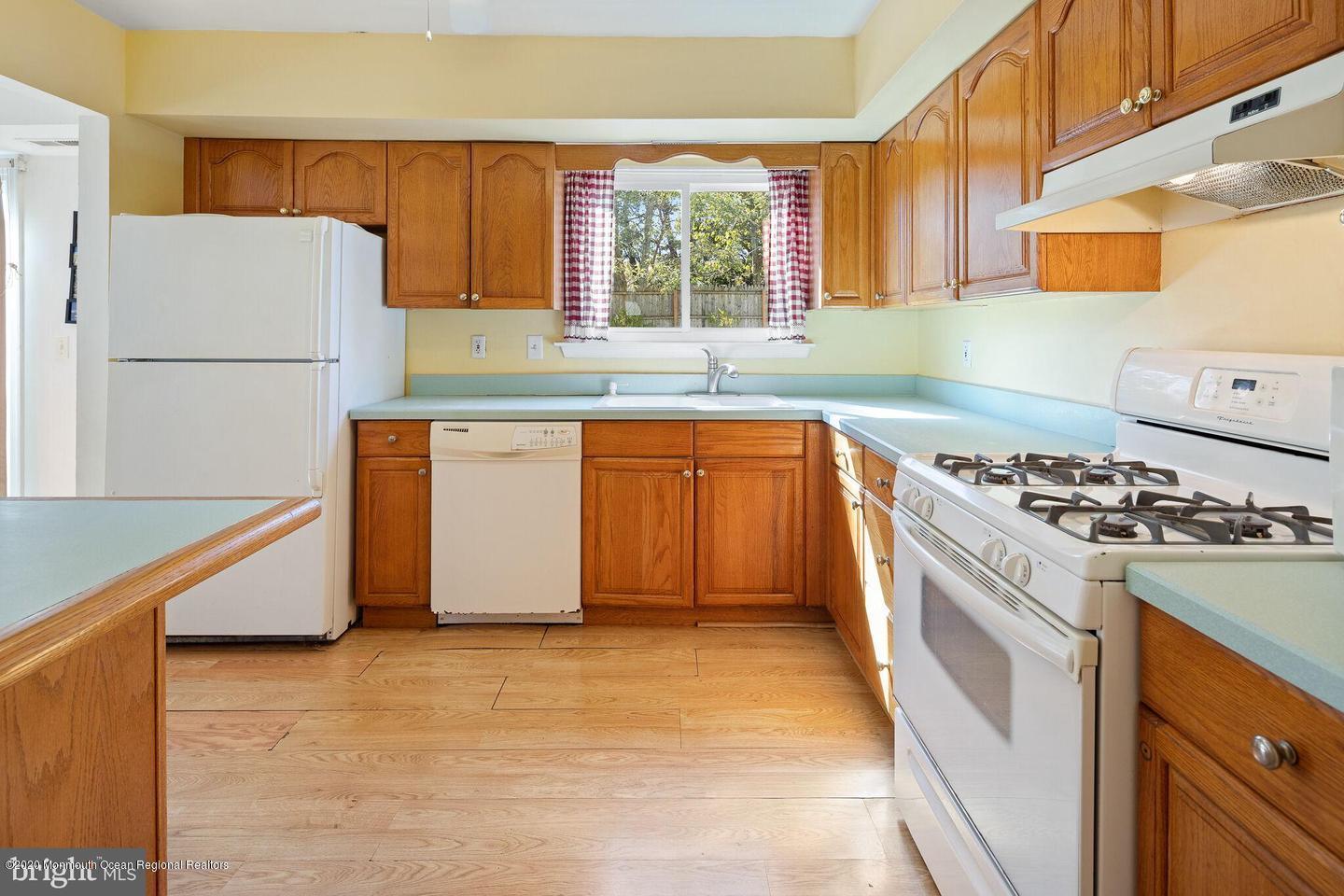 5 Compass Lane Barnegat, NJ 08005 - Photo 15 of 32 15