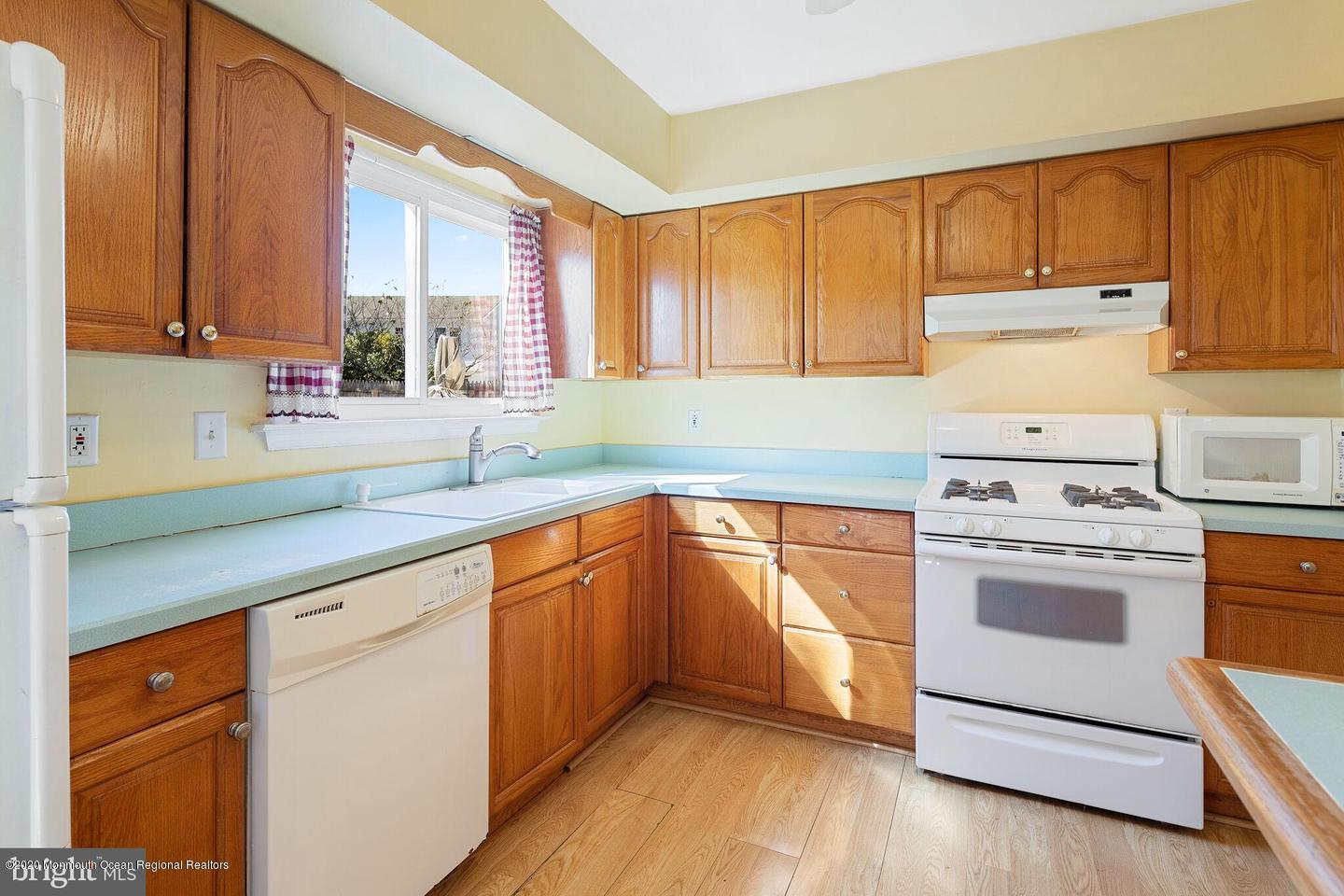 5 Compass Lane Barnegat, NJ 08005 - Photo 16 of 32 16