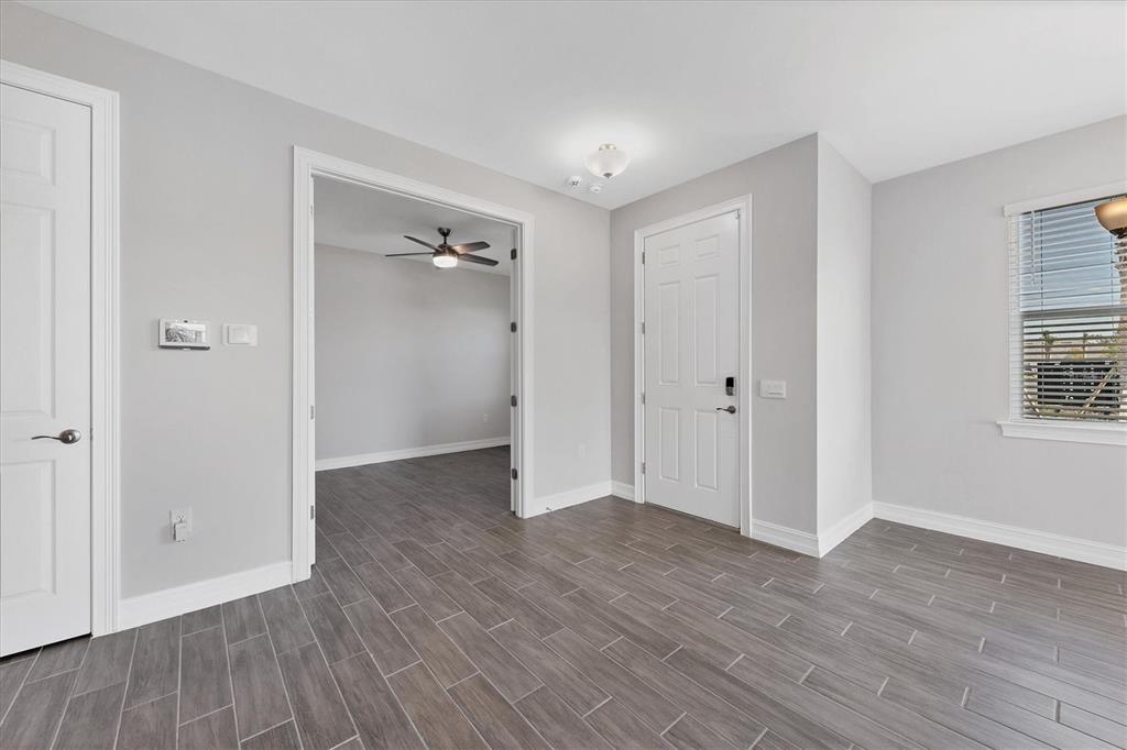 111 Ibiza Loop Venice, FL 34292 - Photo 17 of 37