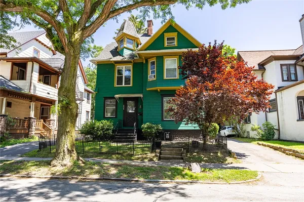 $3,000 | 256 Oxford Street, Unit 1, Rochester, NY 14607