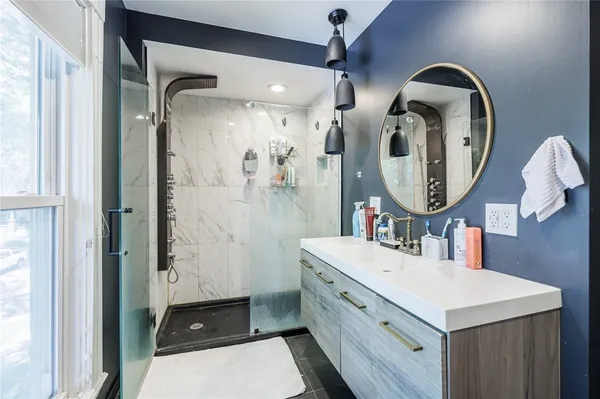 $3,000 | 256 Oxford Street, Unit 1, Rochester, NY 14607
