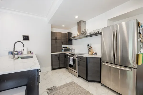 $3,000 | 256 Oxford Street, Unit 1, Rochester, NY 14607