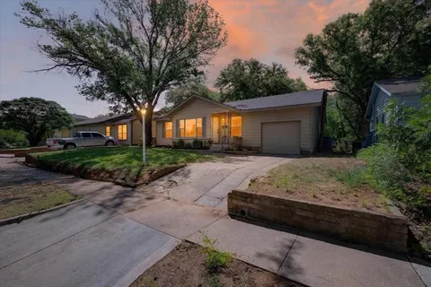 $260,000 | 6828 Greenlee Street, Fort Worth, TX 76112