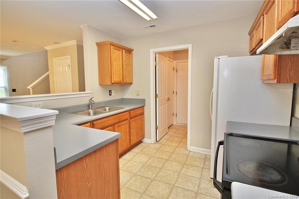 6611 Sunman Road Charlotte, NC 28216 - Photo 14 of 44
