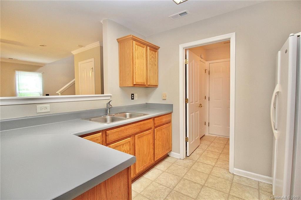 6611 Sunman Road Charlotte, NC 28216 - Photo 16 of 44