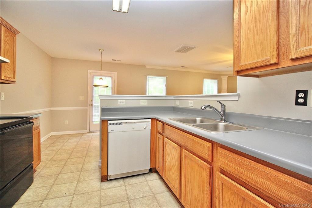 6611 Sunman Road Charlotte, NC 28216 - Photo 17 of 44