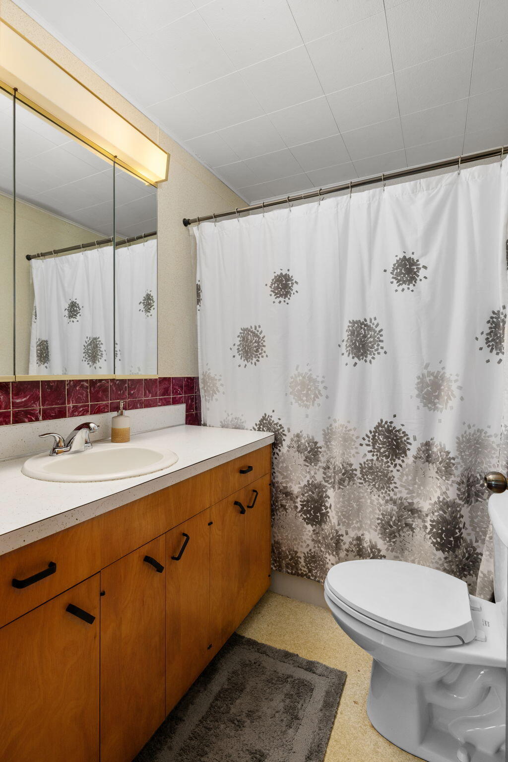 2920 George Street La Crosse, WI 54603 - Photo 8 of 17 Full Bath