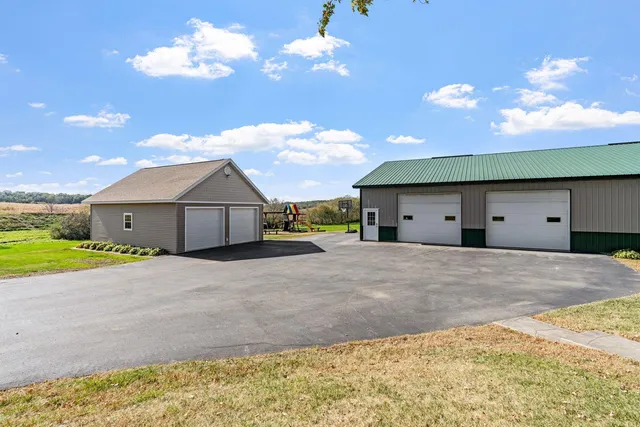 $720,000 | 53995 280th Avenue, Pine Island, MN 55963