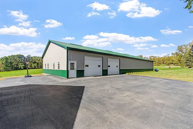 $720,000 | 53995 280th Avenue, Pine Island, MN 55963