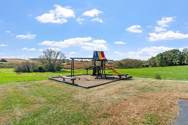 $720,000 | 53995 280th Avenue, Pine Island, MN 55963