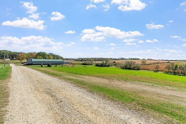 $720,000 | 53995 280th Avenue, Pine Island, MN 55963