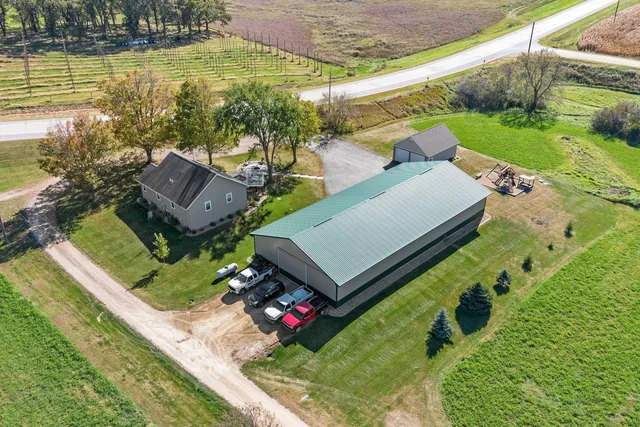 $720,000 | 53995 280th Avenue, Pine Island, MN 55963