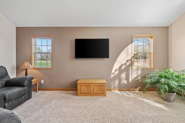 $720,000 | 53995 280th Avenue, Pine Island, MN 55963