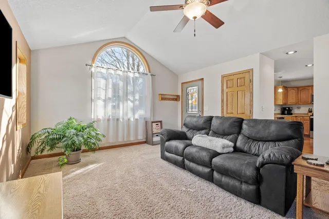 $720,000 | 53995 280th Avenue, Pine Island, MN 55963