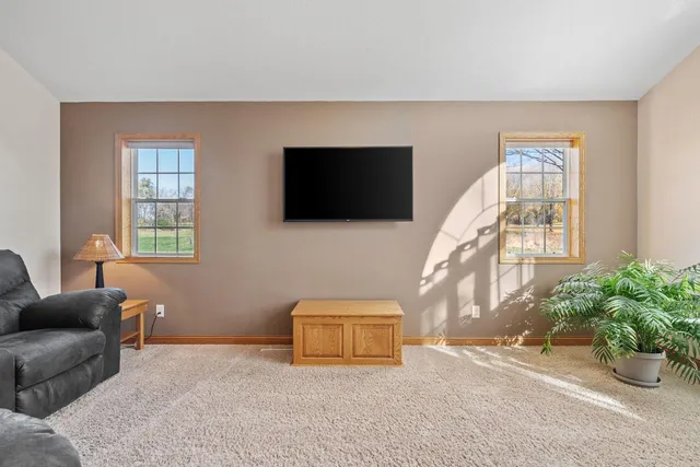 $720,000 | 53995 280th Avenue, Pine Island, MN 55963