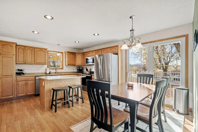 $720,000 | 53995 280th Avenue, Pine Island, MN 55963