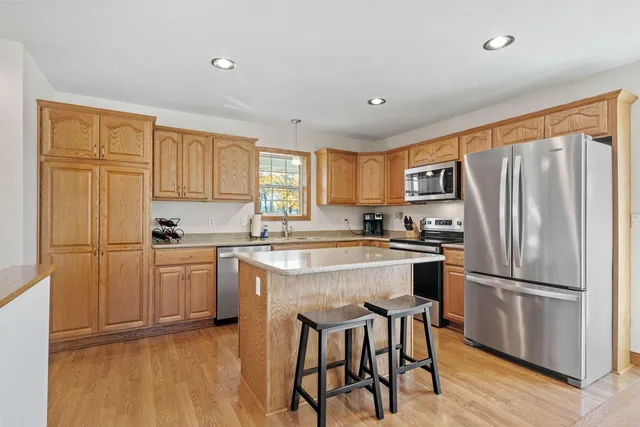 $720,000 | 53995 280th Avenue, Pine Island, MN 55963