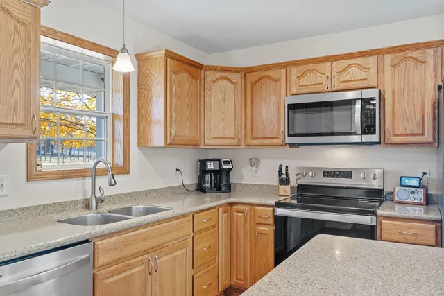 $720,000 | 53995 280th Avenue, Pine Island, MN 55963