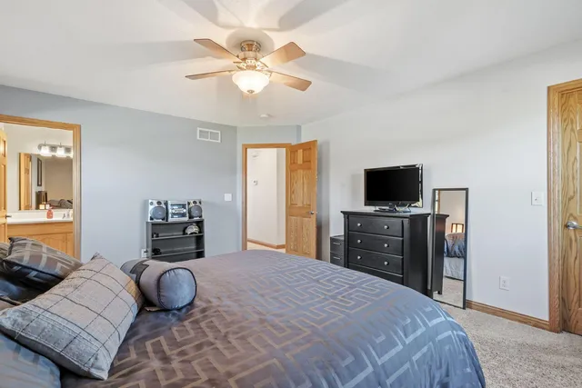 $720,000 | 53995 280th Avenue, Pine Island, MN 55963