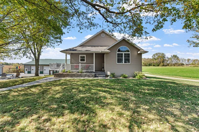 $720,000 | 53995 280th Avenue, Pine Island, MN 55963