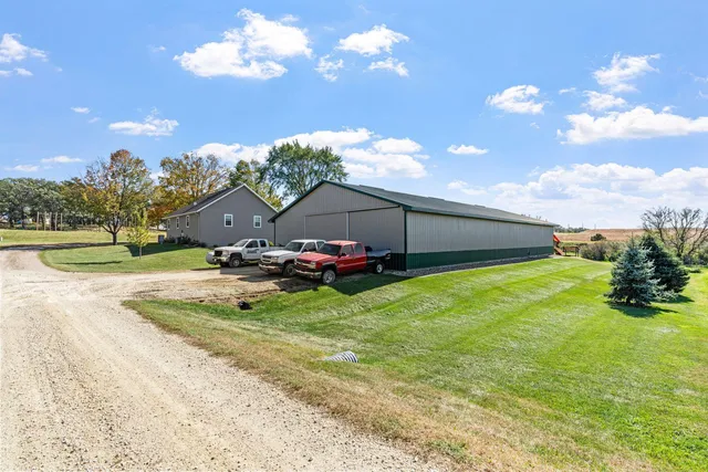 $720,000 | 53995 280th Avenue, Pine Island, MN 55963