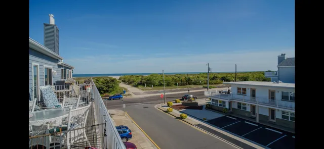 $1,453 | 3719 Ocean Avenue, Unit 3, Brigantine, NJ 08203