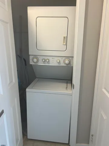 $1,453 | 3719 Ocean Avenue, Unit 3, Brigantine, NJ 08203