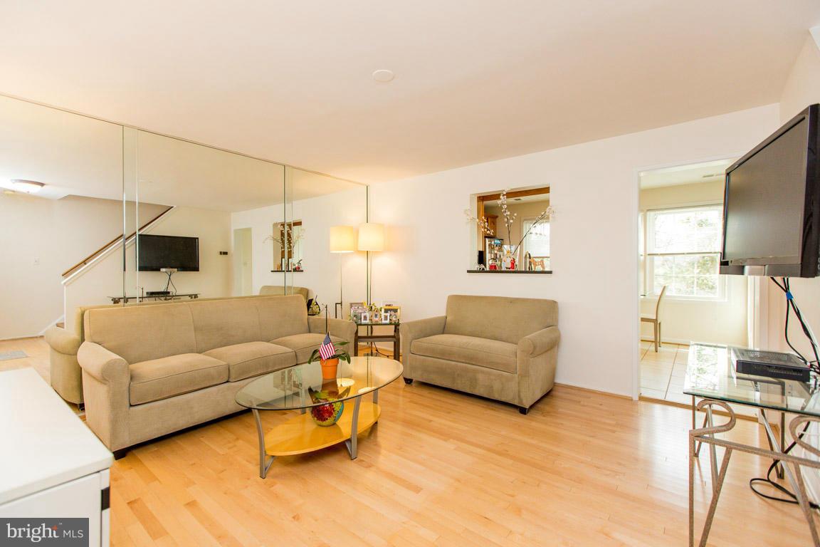 8028 Quarry Ridge Way, Unit 2A Bethesda, MD 20817 - Photo 2 of 19 Living Room