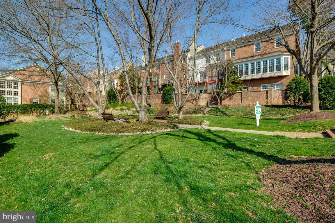 8028 Quarry Ridge Way, Unit 2A Bethesda, MD 20817 - Photo 15 of 19 Exterior (General)