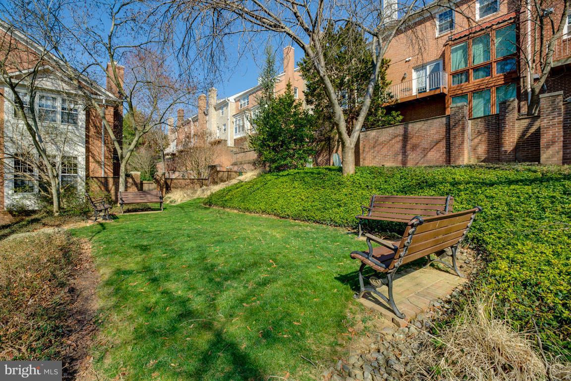 8028 Quarry Ridge Way, Unit 2A Bethesda, MD 20817 - Photo 16 of 19 Exterior (General)