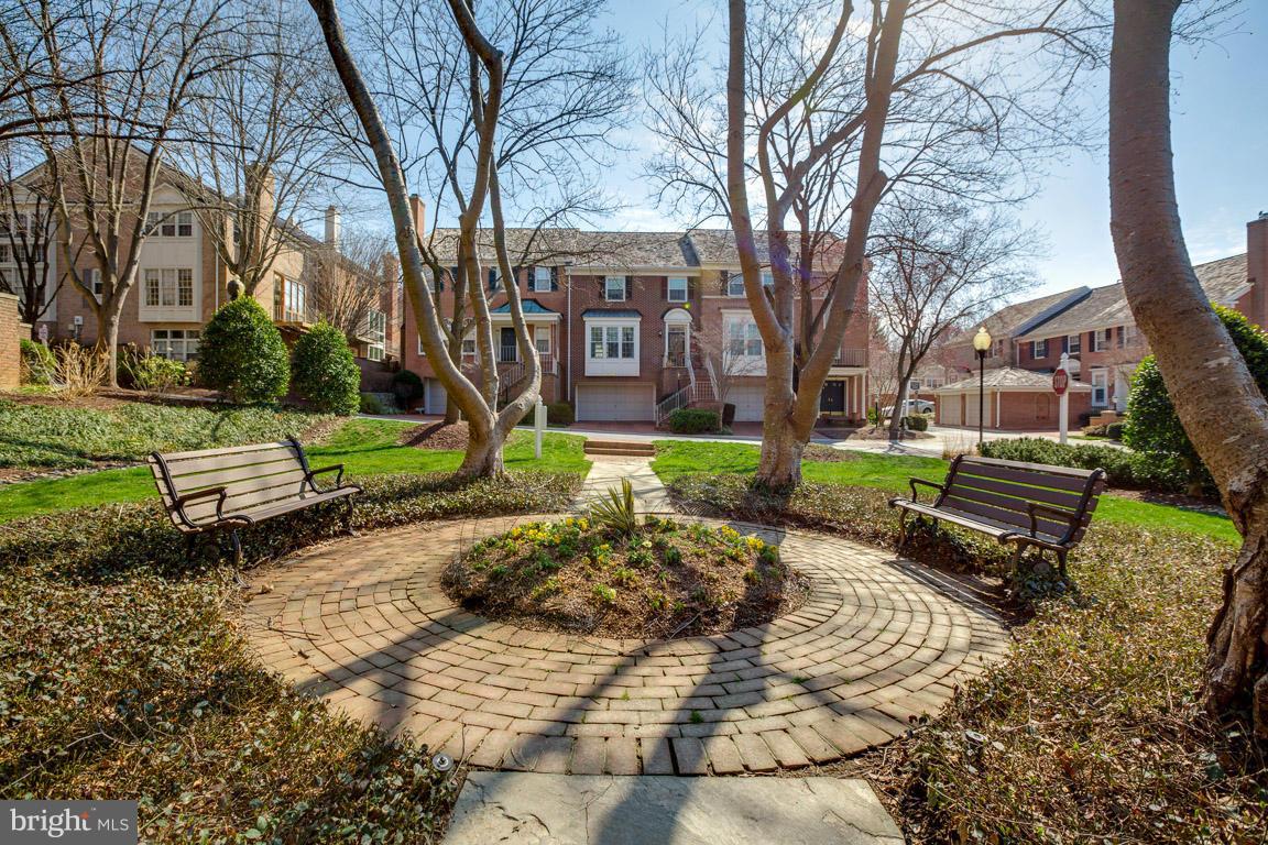 8028 Quarry Ridge Way, Unit 2A Bethesda, MD 20817 - Photo 18 of 19 Exterior (General)