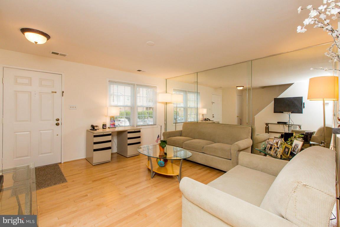 8028 Quarry Ridge Way, Unit 2A Bethesda, MD 20817 - Photo 4 of 19 Living Room