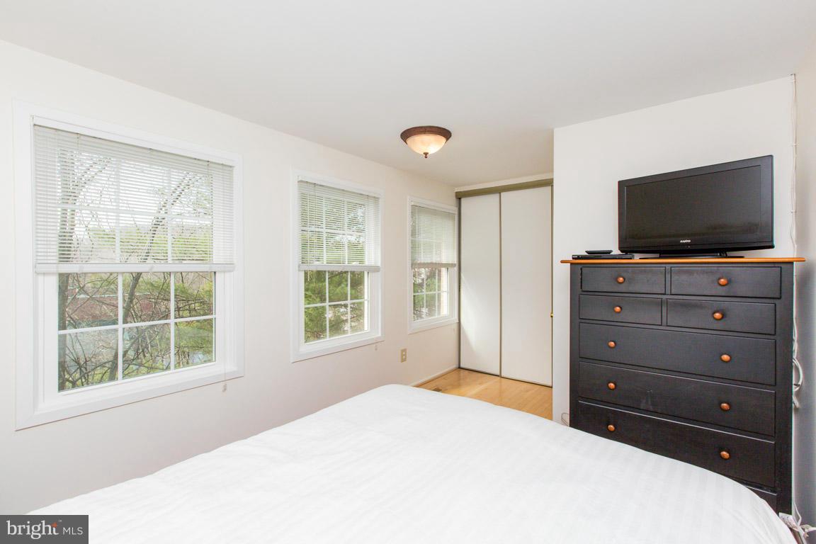 8028 Quarry Ridge Way, Unit 2A Bethesda, MD 20817 - Photo 9 of 19 Bedroom