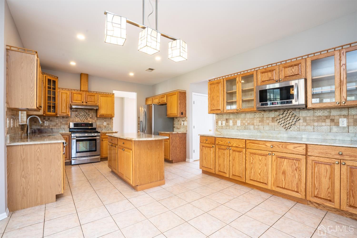 56 Potomac Road Monmouth Junction, NJ 08852 - Photo 12 of 46 Gallery Image 12