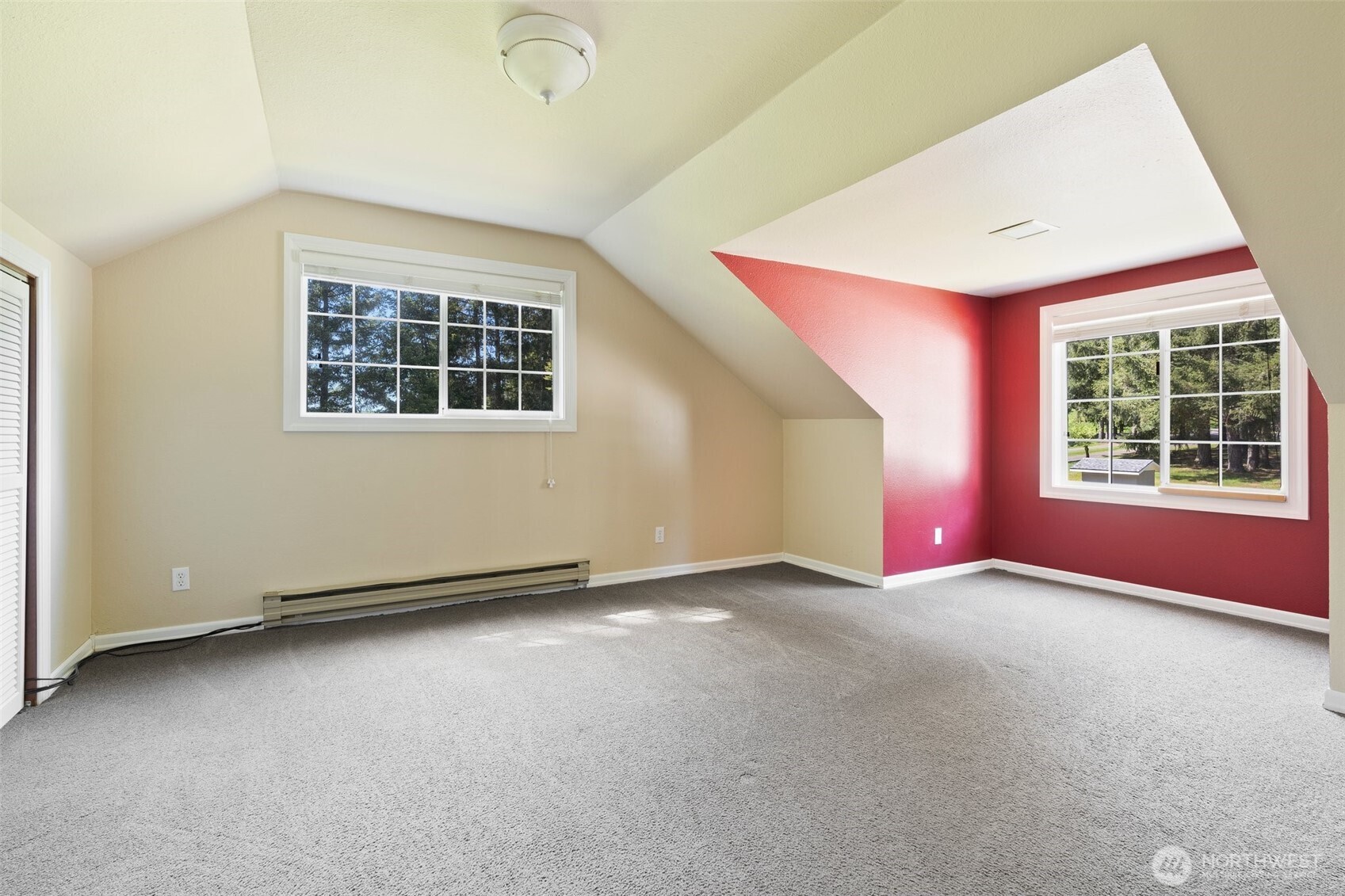 629 Brockway Road Chehalis, WA 98532 - Photo 17 of 40 an empty room with windows