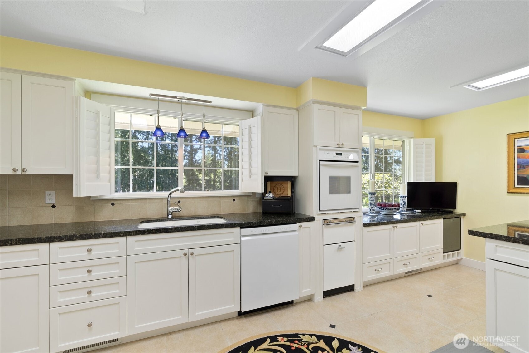 629 Brockway Road Chehalis, WA 98532 - Photo 8 of 40 a kitchen with a sink and large window