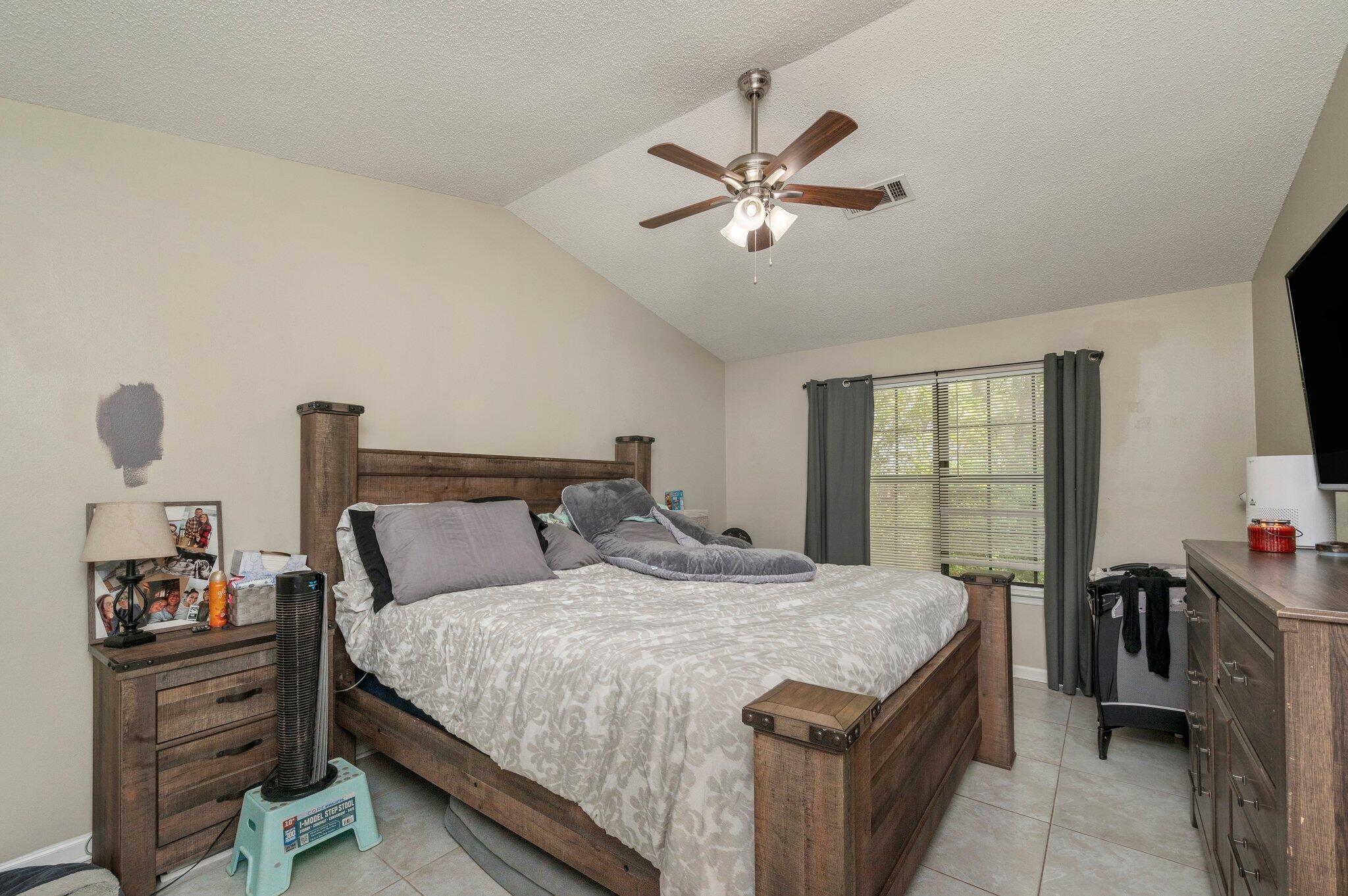 4 Holly Road Crestview, FL 32539 - Photo 10 of 29 21-web-or-mls-4 Holly Rd-021
