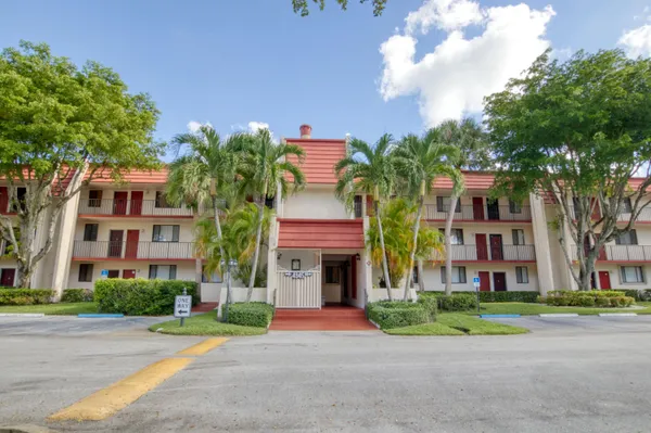 $2,100 | 4345 Trevi Court, Unit 204, Lake Worth, FL 33467